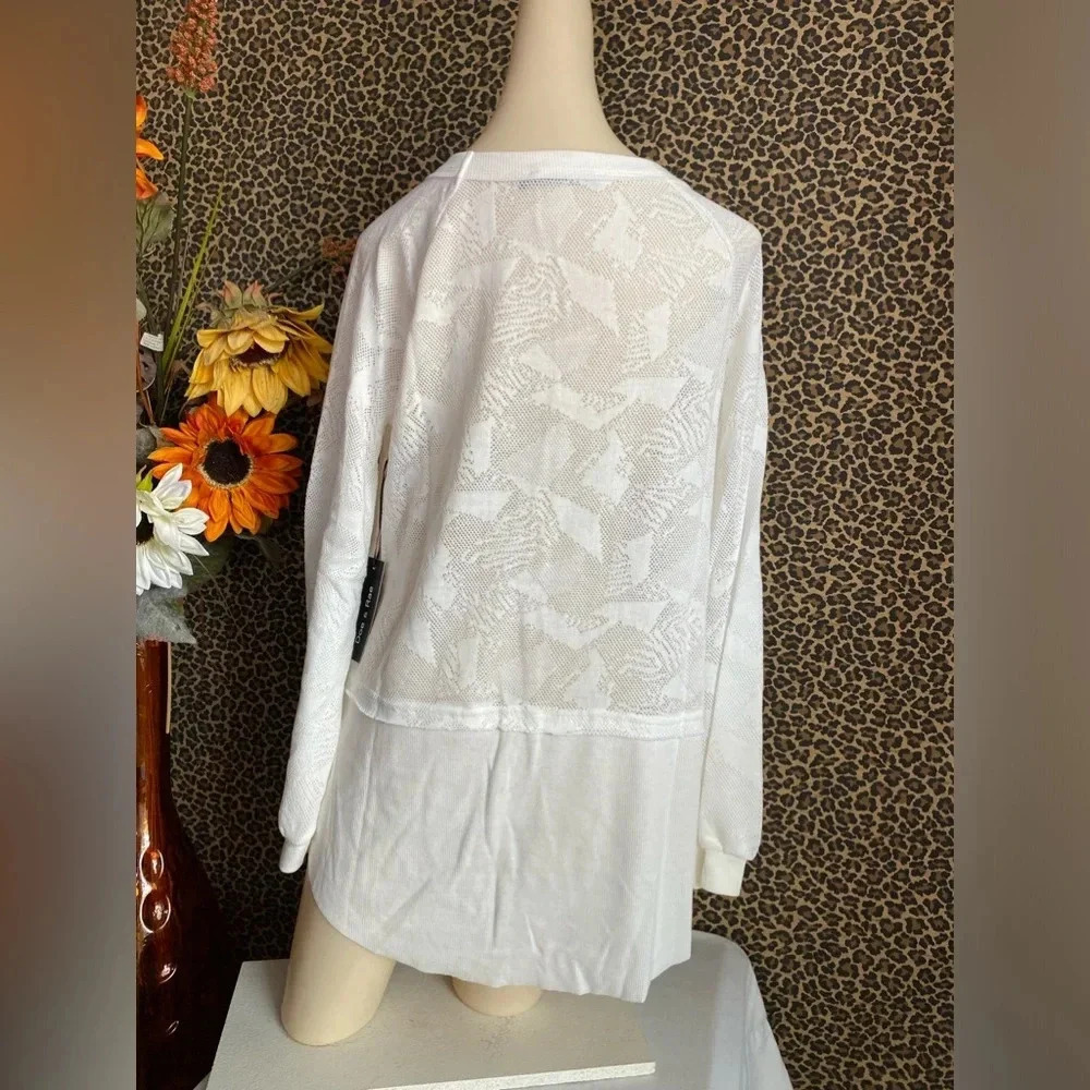 🌴3/$30🌴DOE & RAE White Long Sleeved Top NWT - Picture 4 of 8